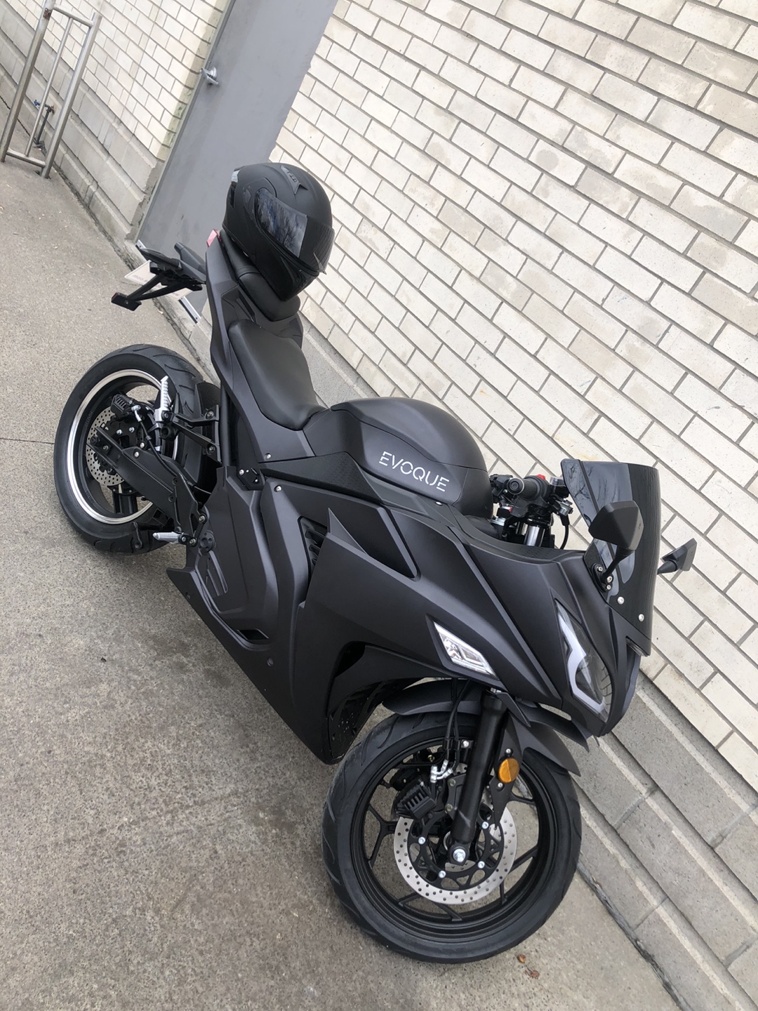 2024 Evoque Electric Motorcycle - photo 4