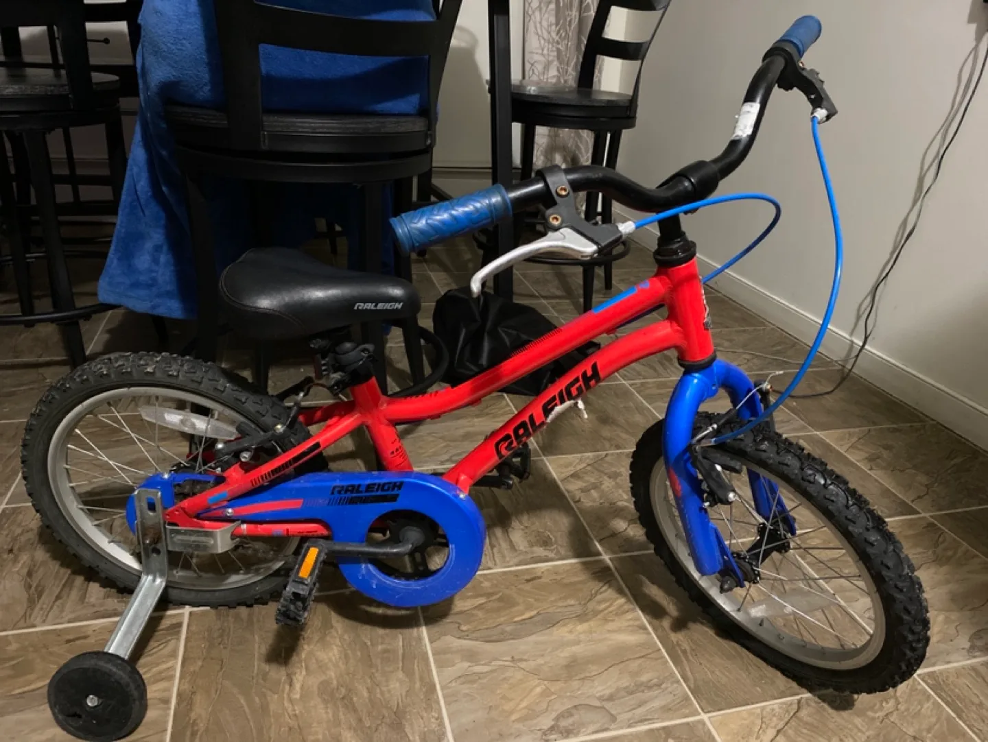 Raleigh Kids Bike with Training Wheels image indicator(5)