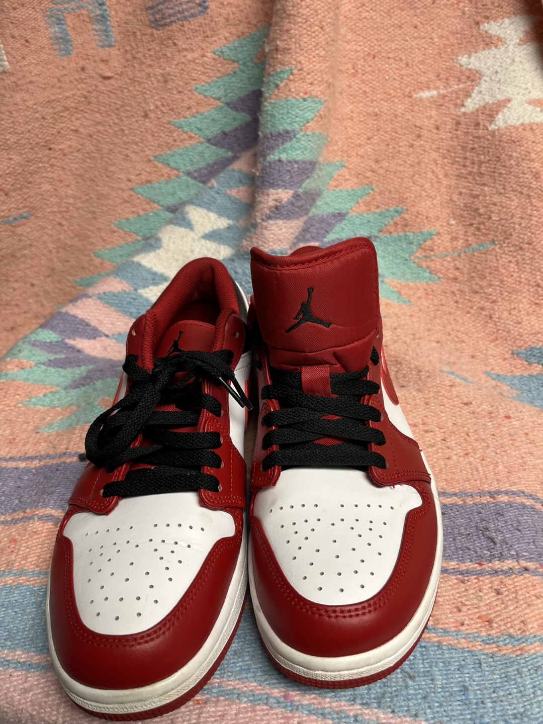 Nike Air Jordan 1 Low Bulls - photo 2