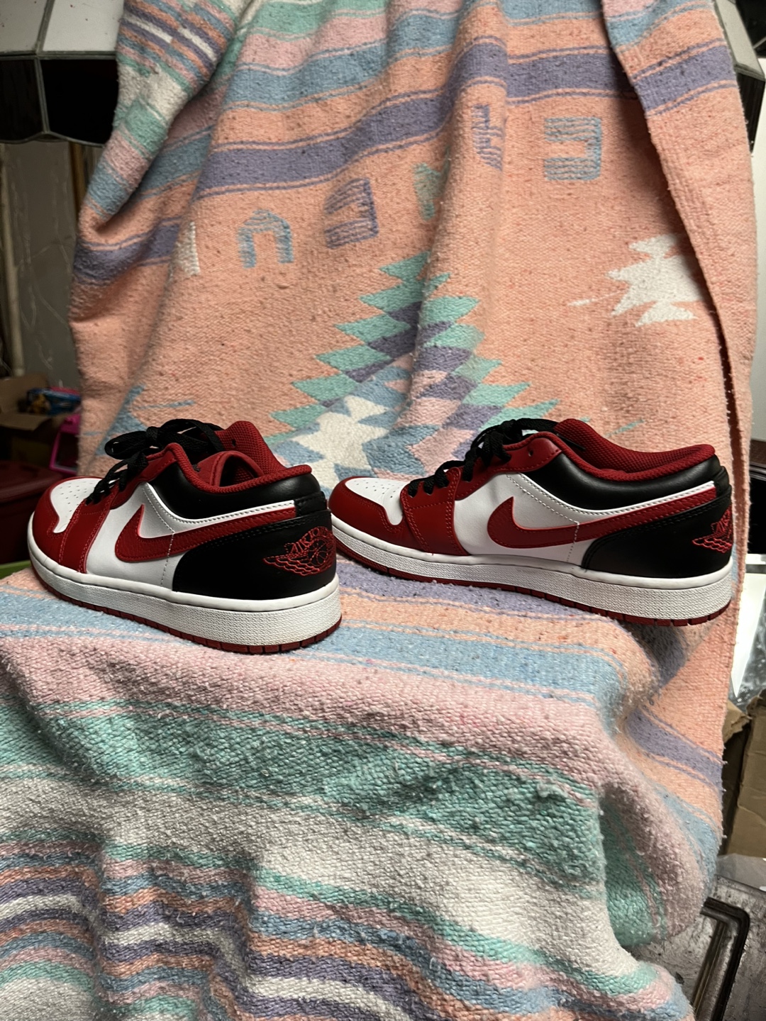 Nike Air Jordan 1 Low Bulls - photo 5