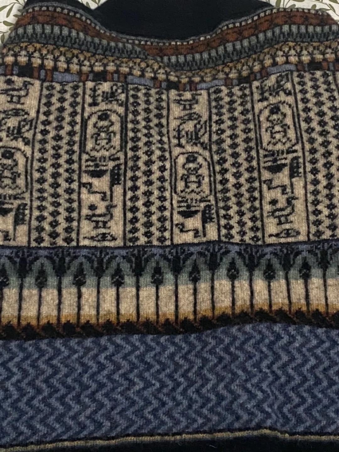 Vintage Knit Cardigan Sweater image indicator(3)