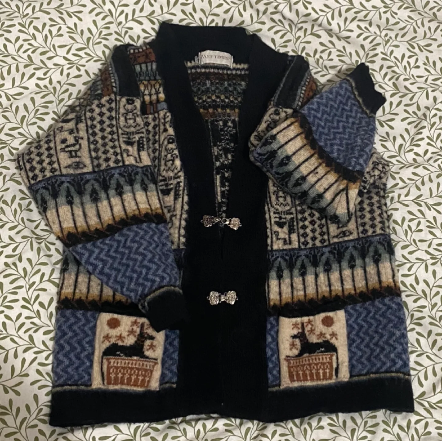 Vintage Knit Cardigan Sweater image indicator(4)