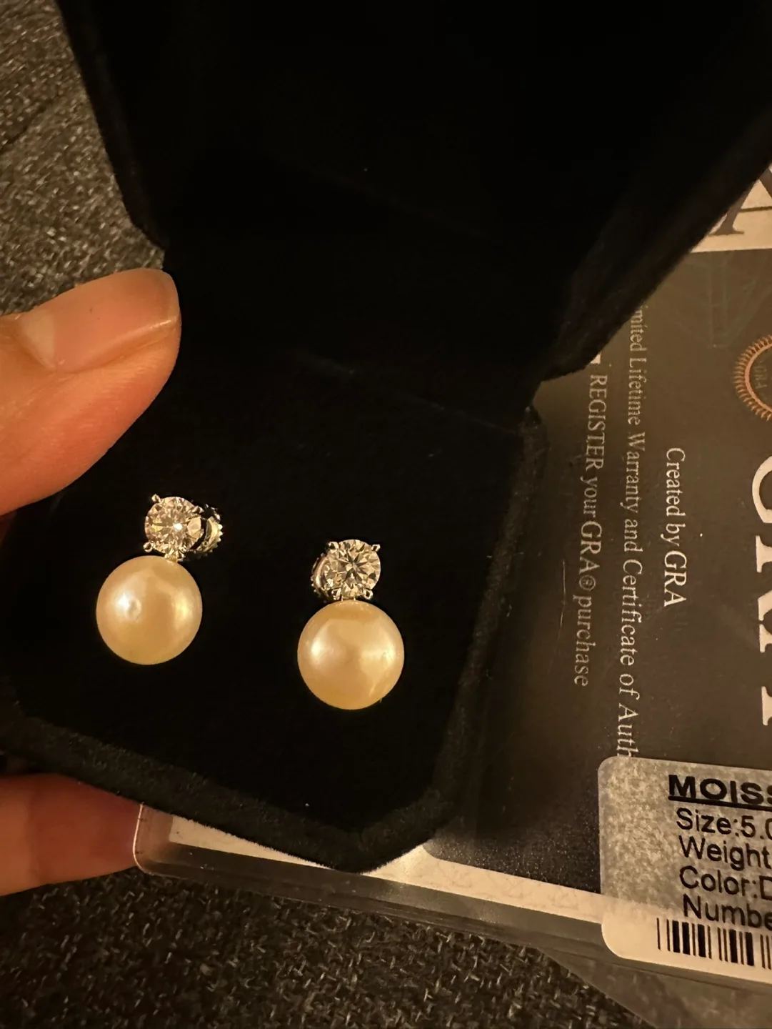 Moissanite Pearl Earrings image indicator(3)
