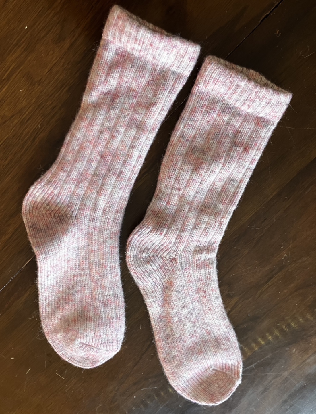 NWOT Womens pale pink fuzzy socks
