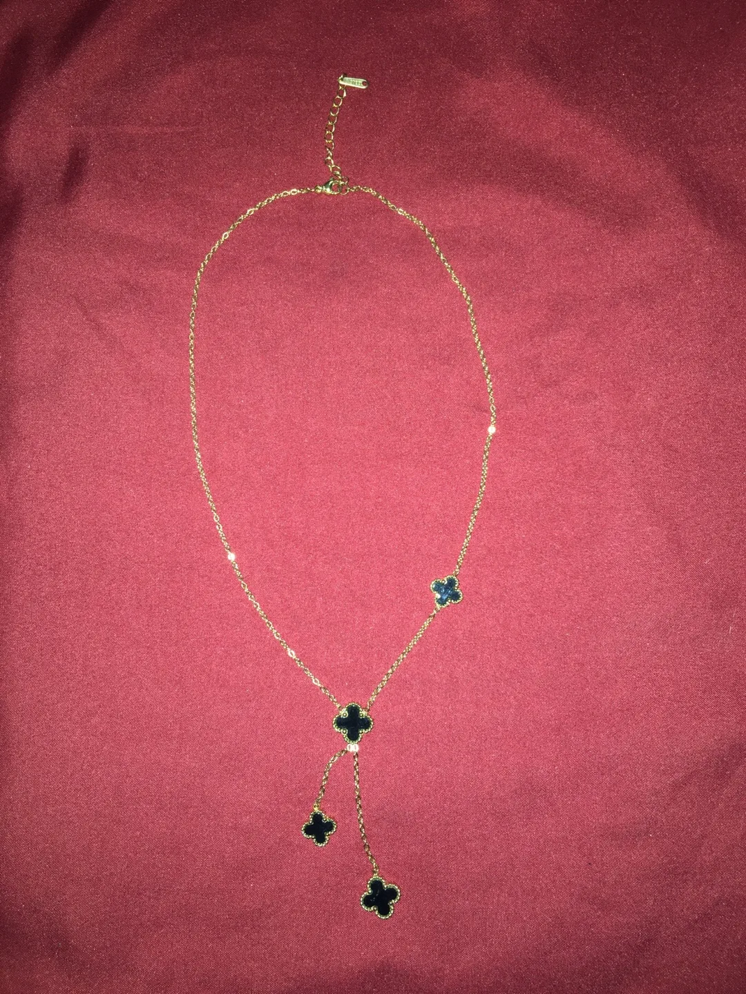 Elegant Black Clover Necklace image indicator(3)
