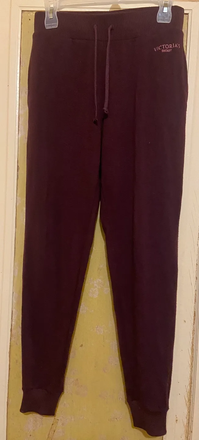 Victoria’s Secret set crew neck sweatshirt & sweatpants  szXS/S image indicator(7)