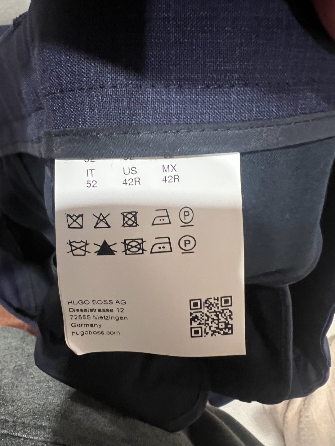 Hugo Boss Men's Suit - Size 42R