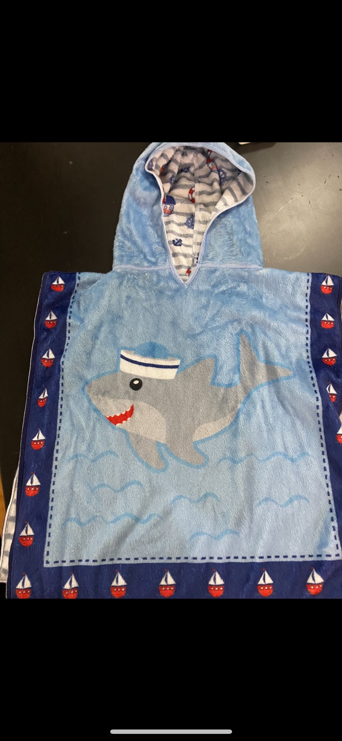 Adorable hooded kids' beach poncho