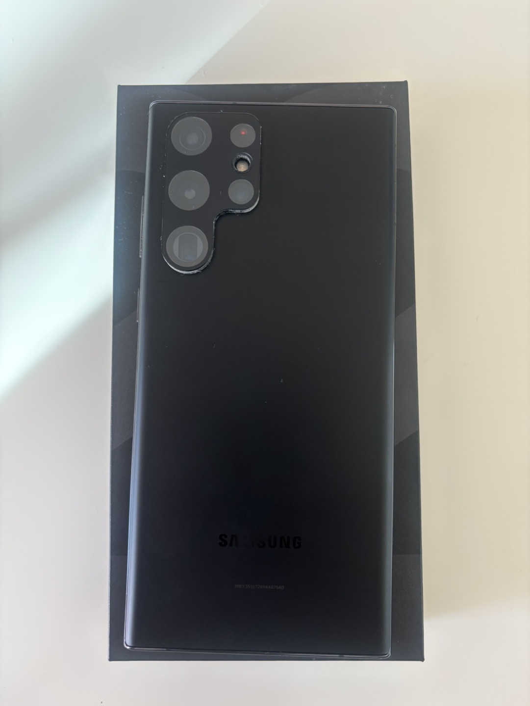 Samsung Galaxy S22 Ultra - 128 with original Boxed - photo 5