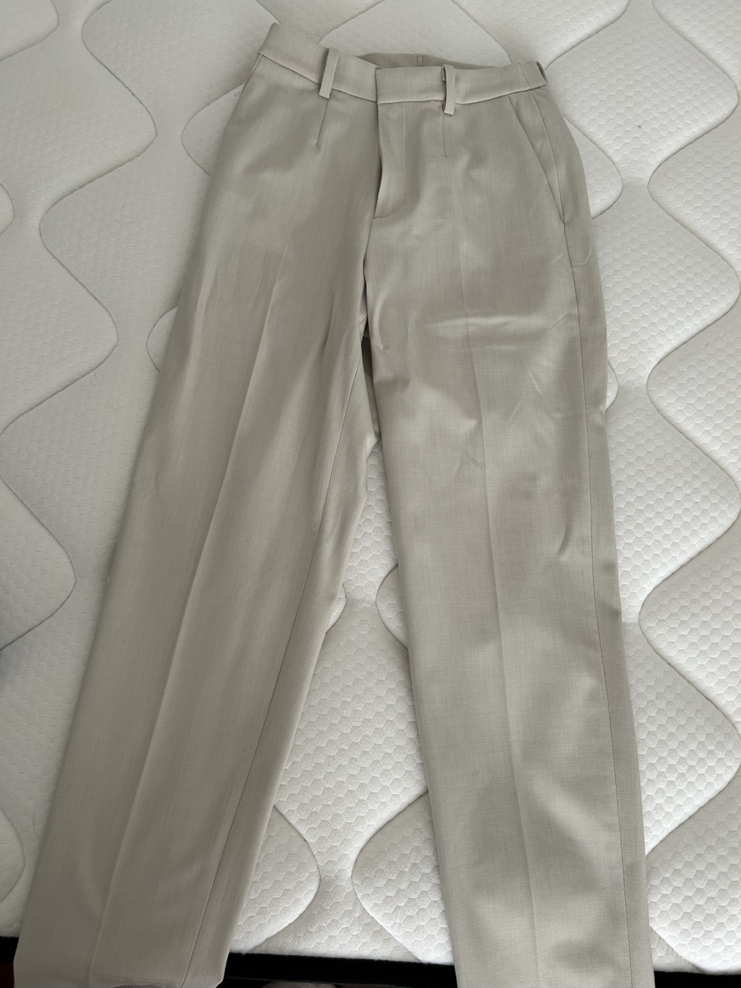 Uniqlo Women's Beige Straight-Leg Trousers Size XXS