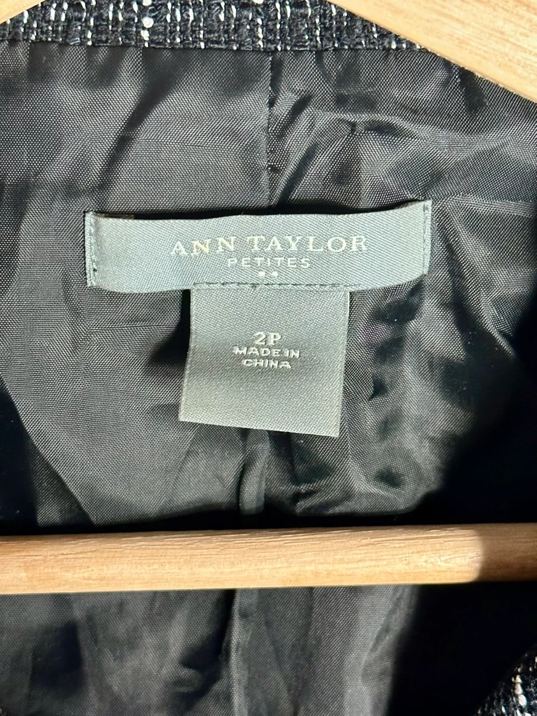 Ann Taylor Petite Black & White Tweed Jacket Size 2P image indicator(5)