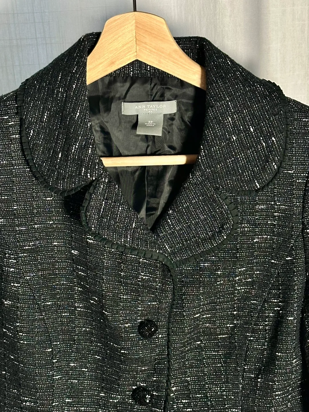Ann Taylor Petite Black & White Tweed Jacket Size 2P image indicator(4)