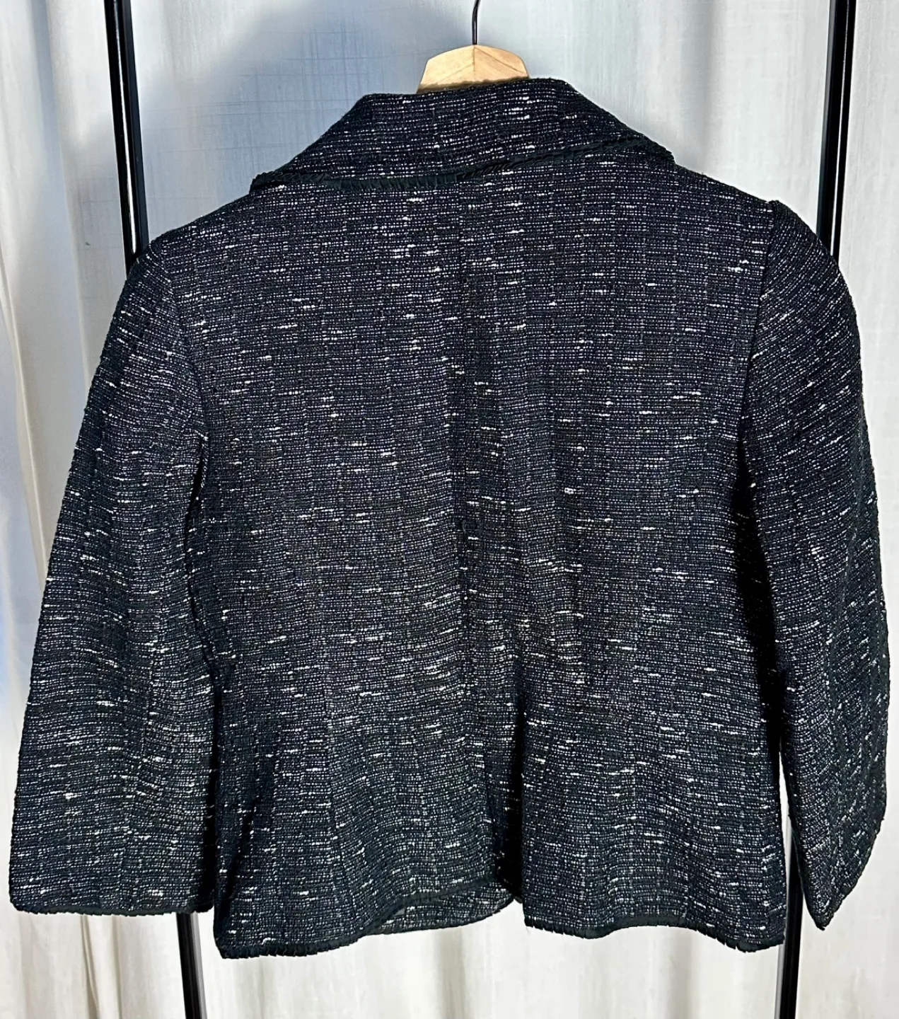 Ann Taylor Petite Black & White Tweed Jacket Size 2P image indicator(7)
