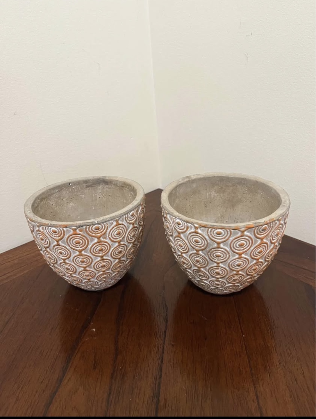 Pair of Decorative Concrete Pots - photo 2