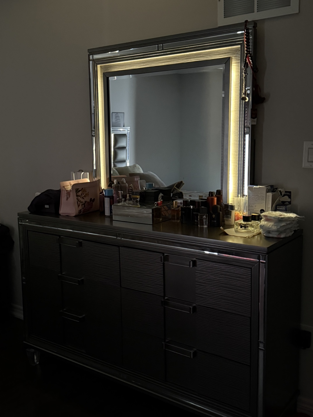 Modern Bedroom Set - Dresser, Mirror, and Headboard 💚 - photo 2