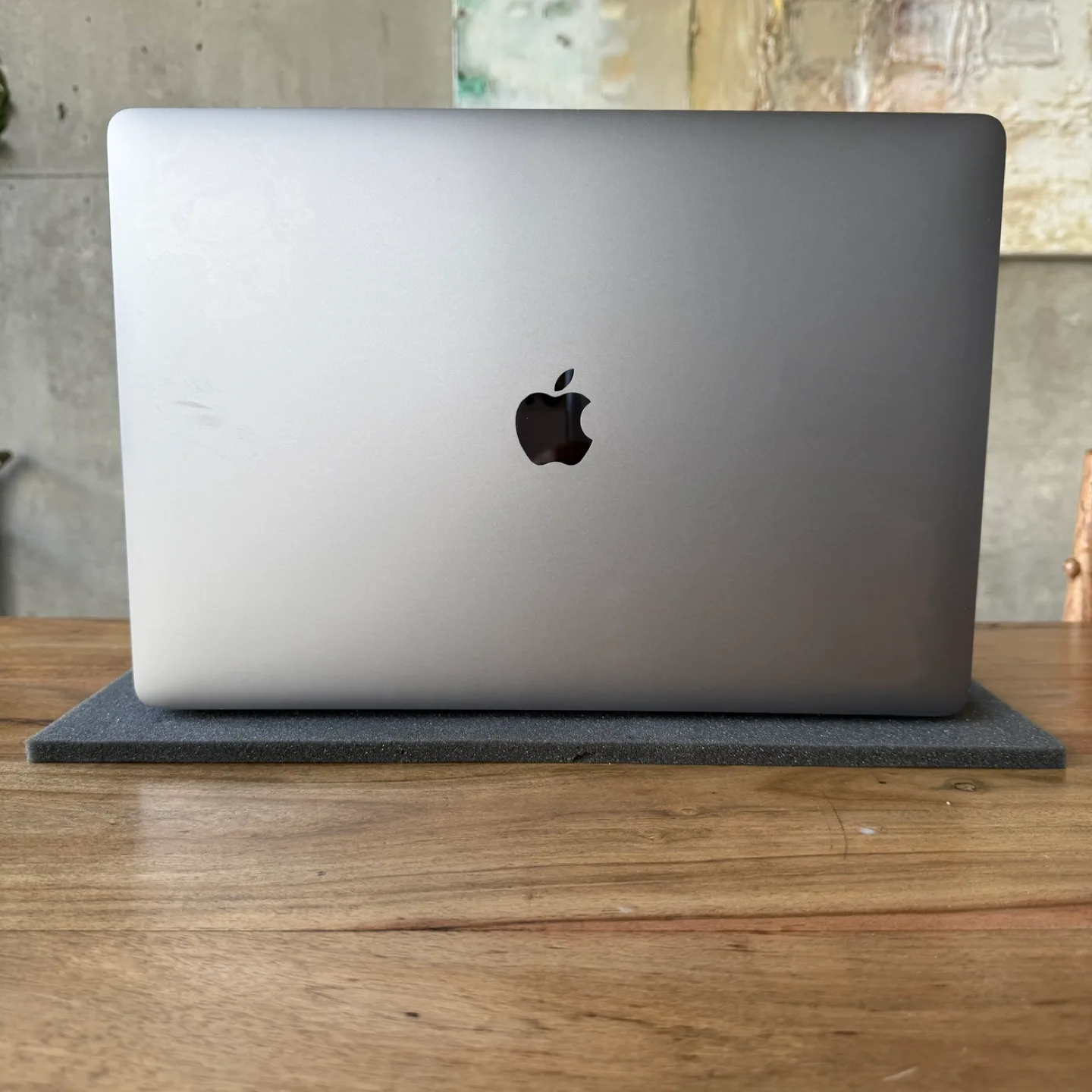 Apple MacBook Pro 15” A1990 | i7 2.6GHz | 32GB | 1TB SSD image indicator(4)