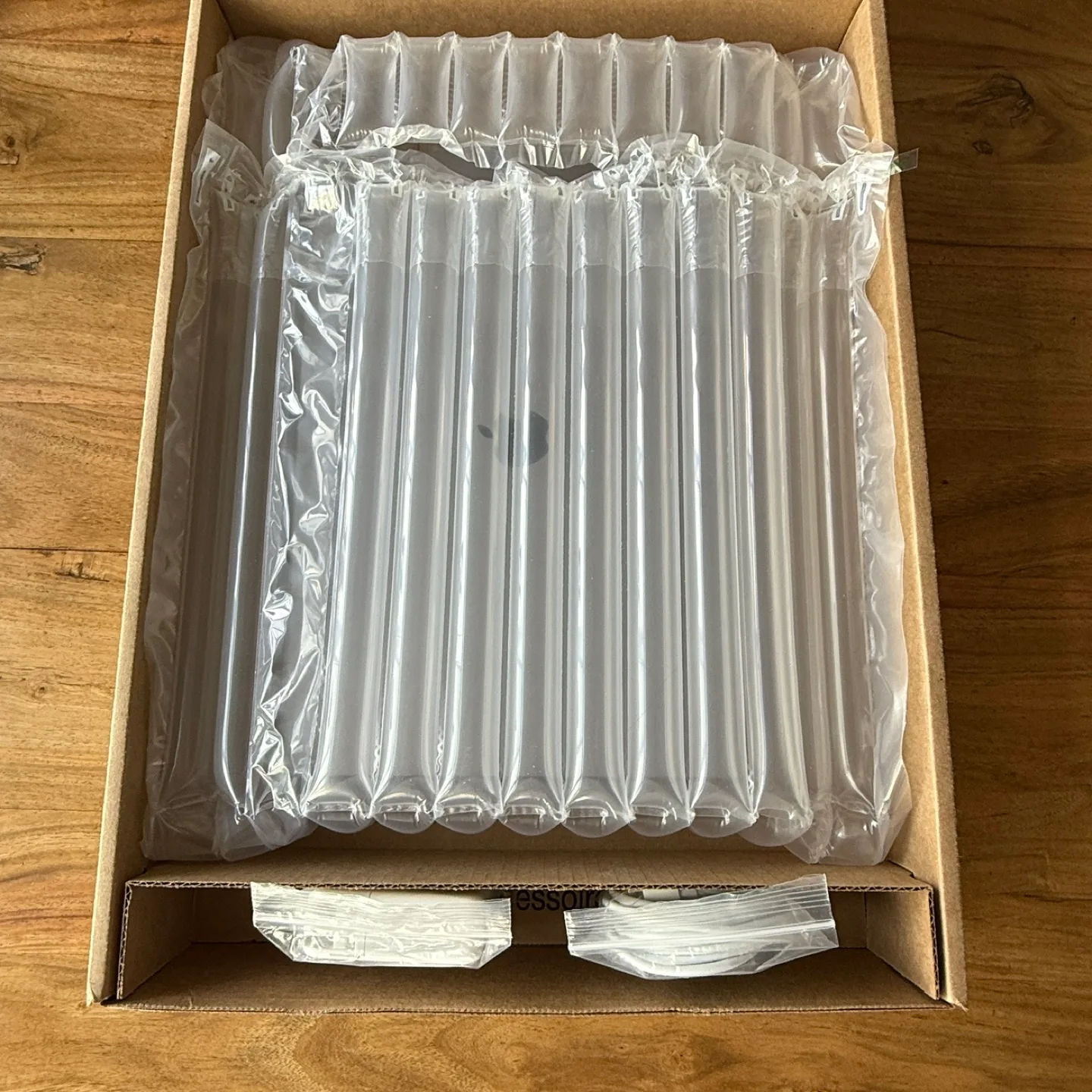 Apple MacBook Pro 15” A1990 | i7 2.6GHz | 32GB | 1TB SSD image indicator(10)