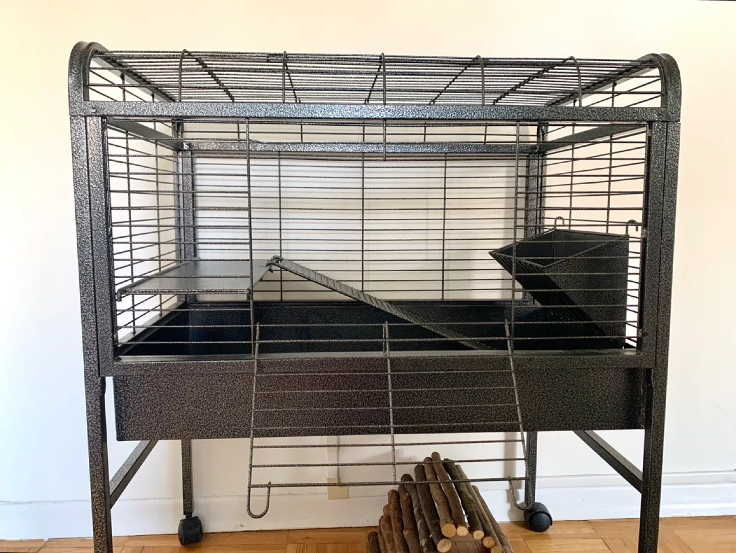 Large Rabbit Cage with Ramp and Stand image indicator(2)