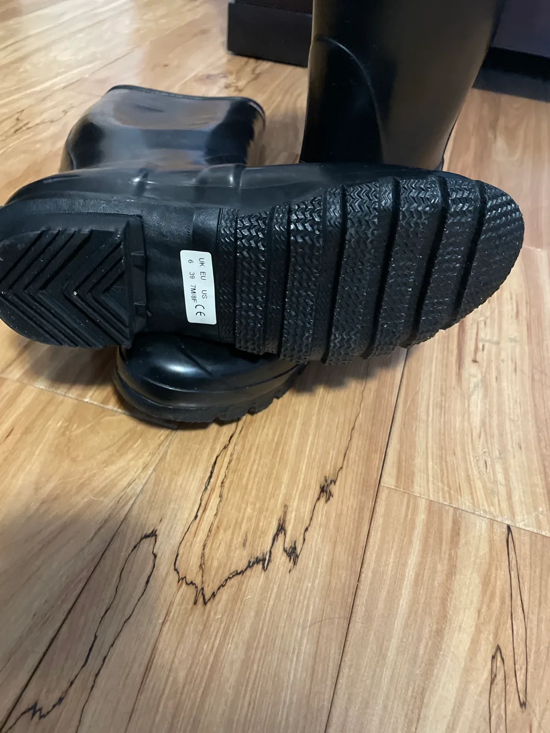 Hunter boots -new image indicator(2)