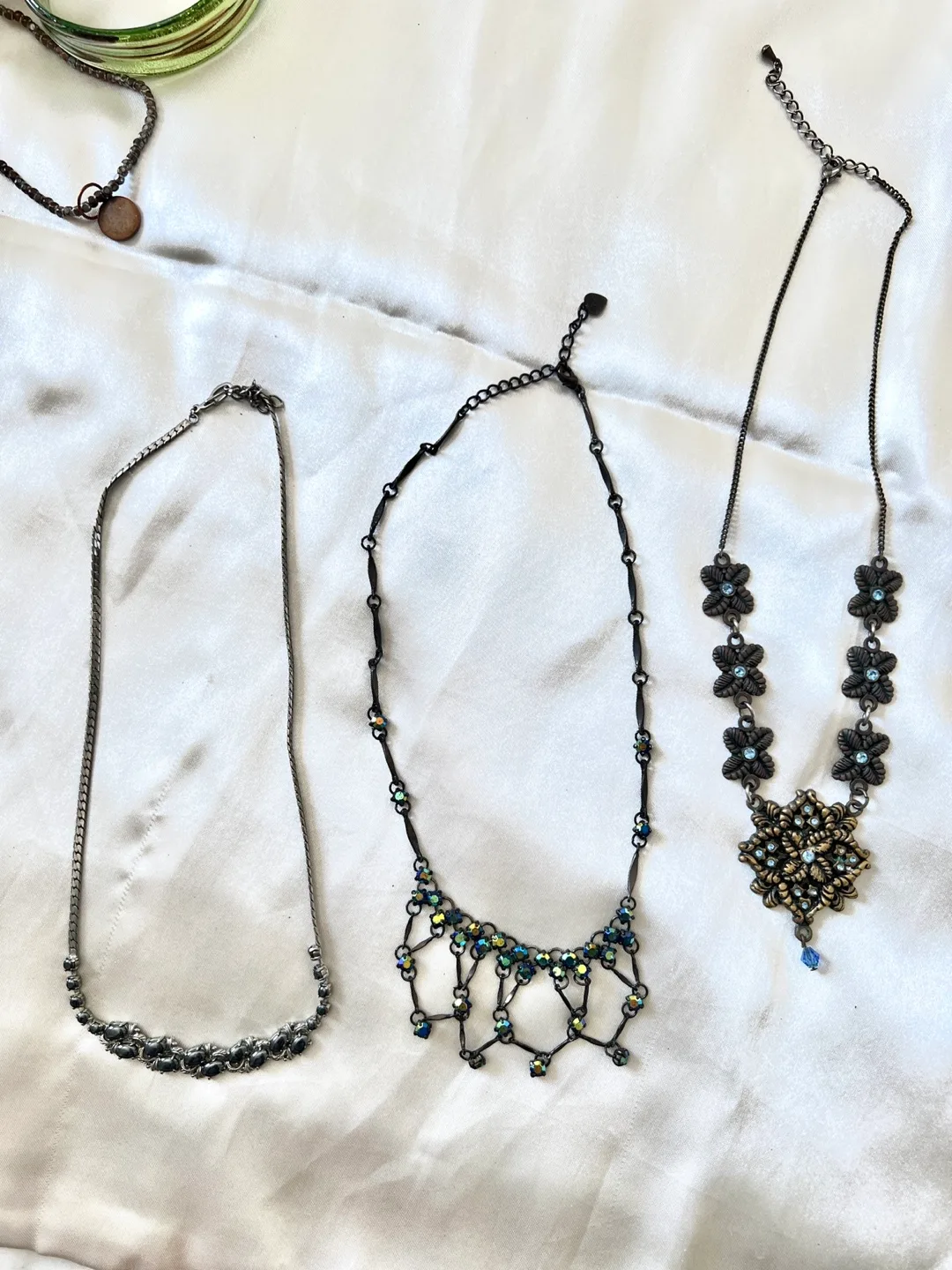 Big Jewellery Lot! Necklaces, Bracelets, Rings, Earrings, More! image indicator(3)