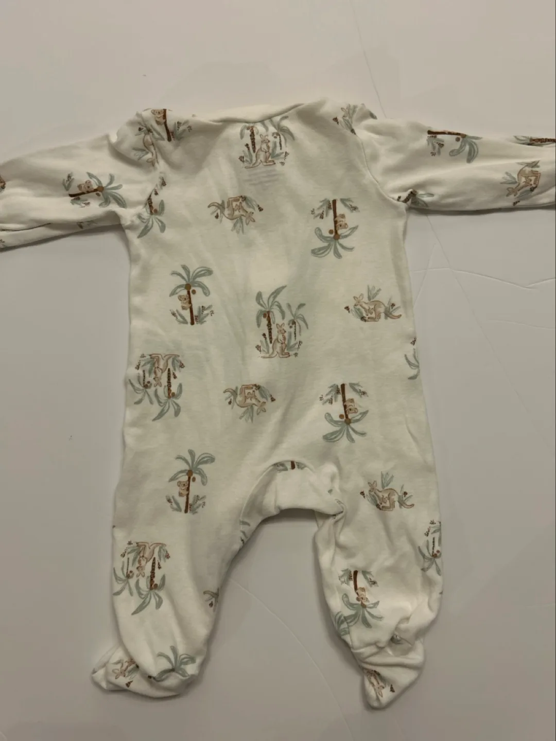 2 Baby Sleepers, Double Zippers, Neutral Colours (3M) image indicator(2)