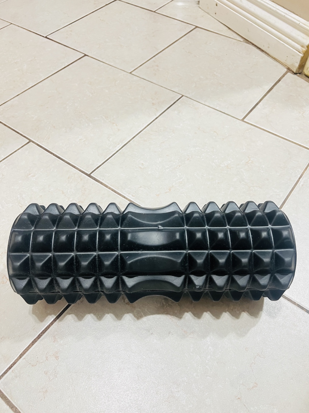Black Foam Roller for Muscle Recovery - photo 2