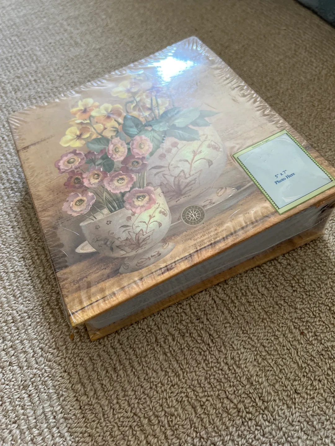 New Sealed Photo Album - Holds 200 5x7 photos image indicator(6)