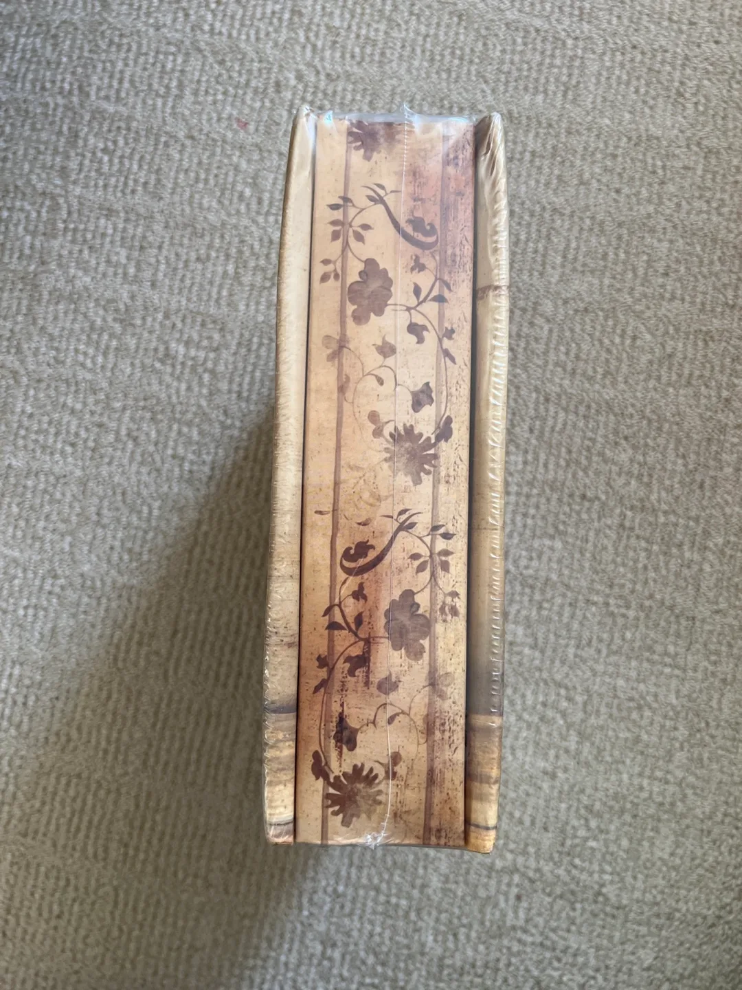 New Sealed Photo Album - Holds 200 5x7 photos image indicator(2)