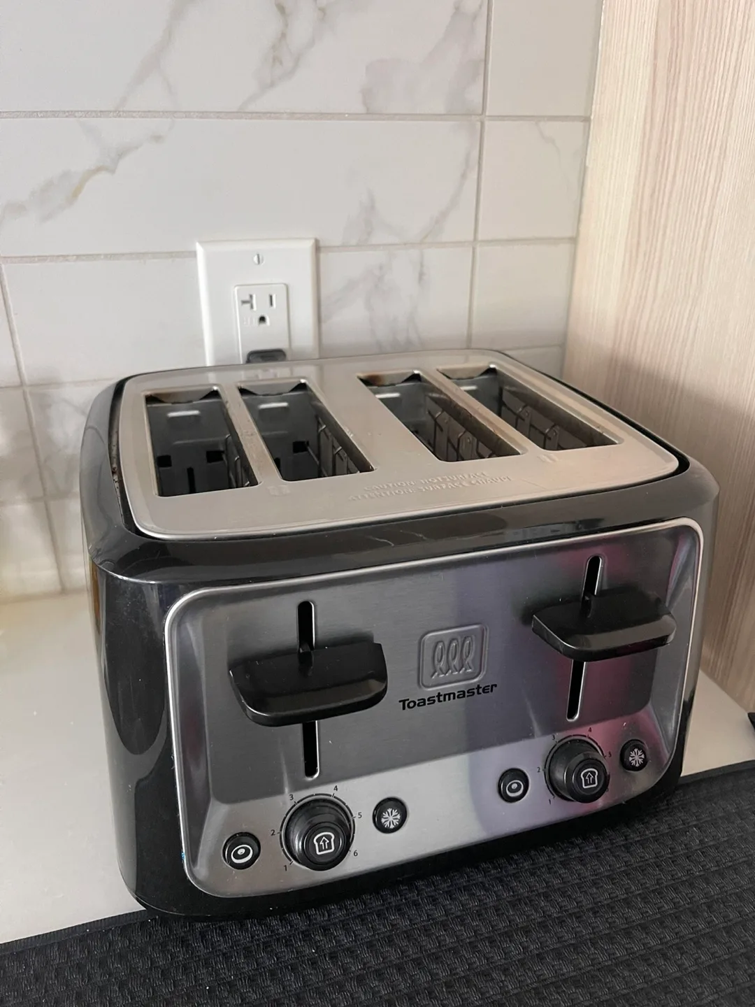 Toastmaster 4-Slice Toaster thumbnail
