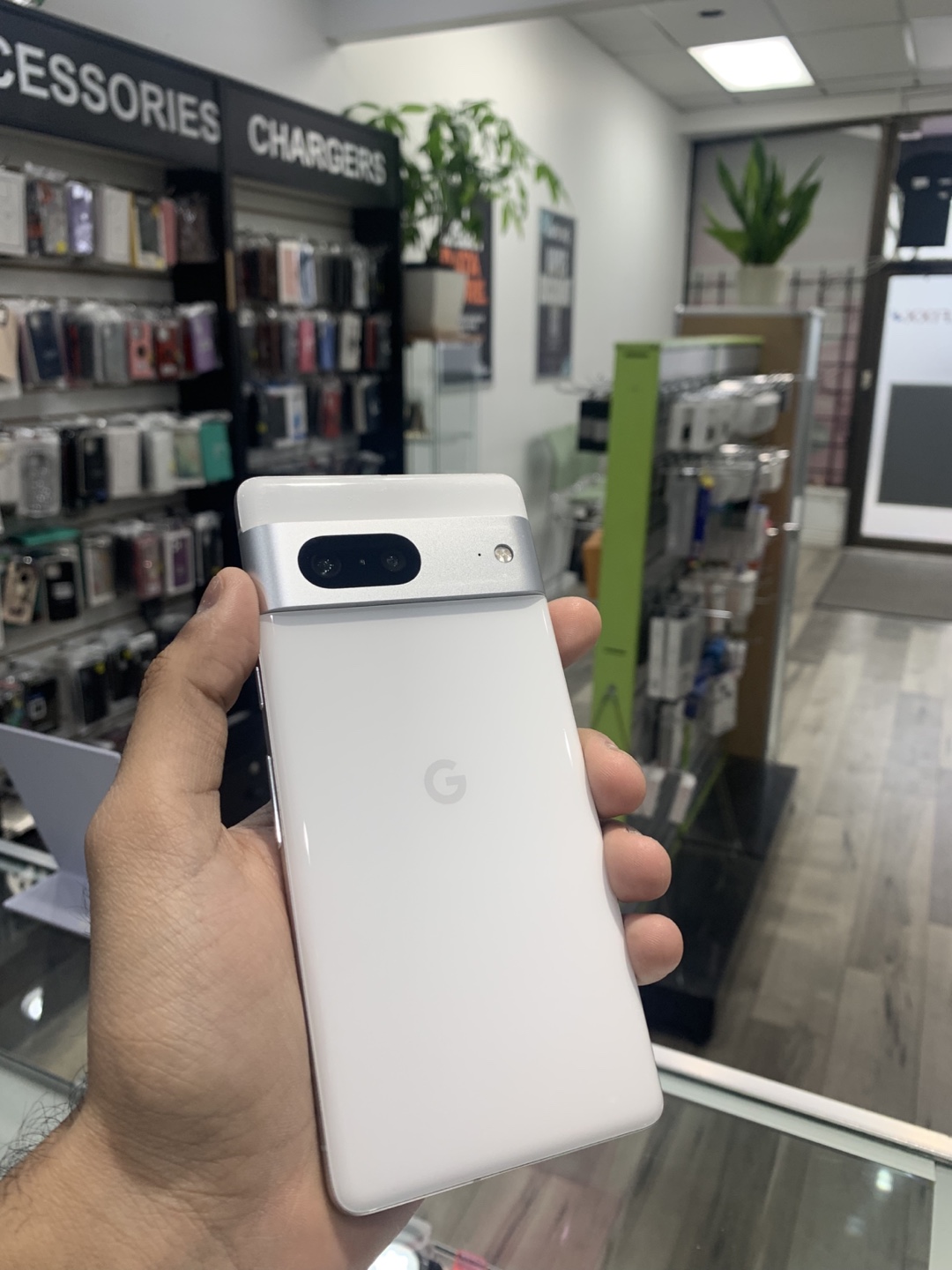 Google Pixel 7 - White - Excellent Condition - photo 2