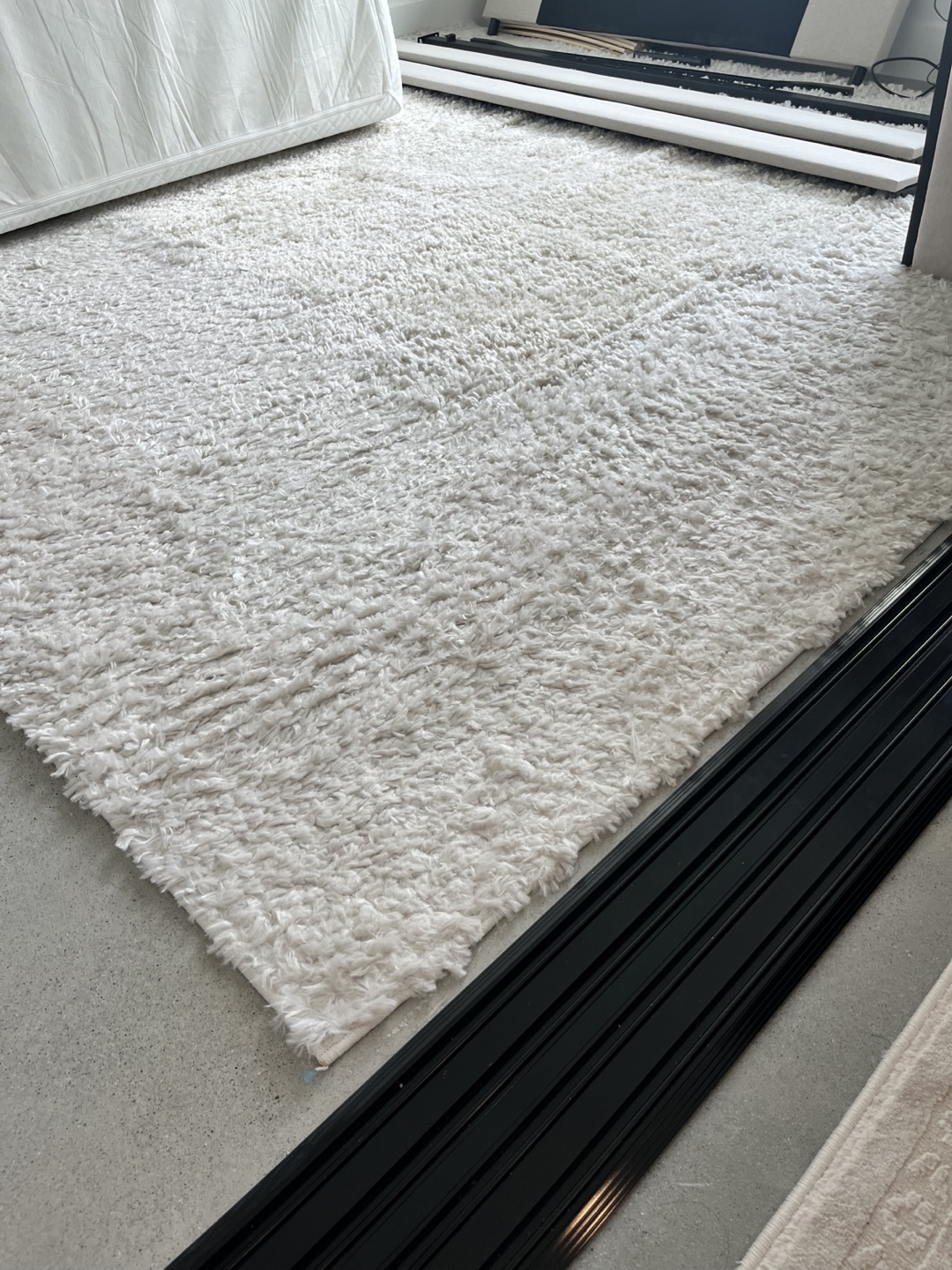 Fluffy White Shag Rug