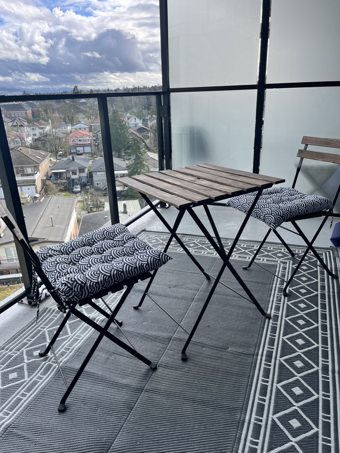 Balcony Bistro Set with Cushions