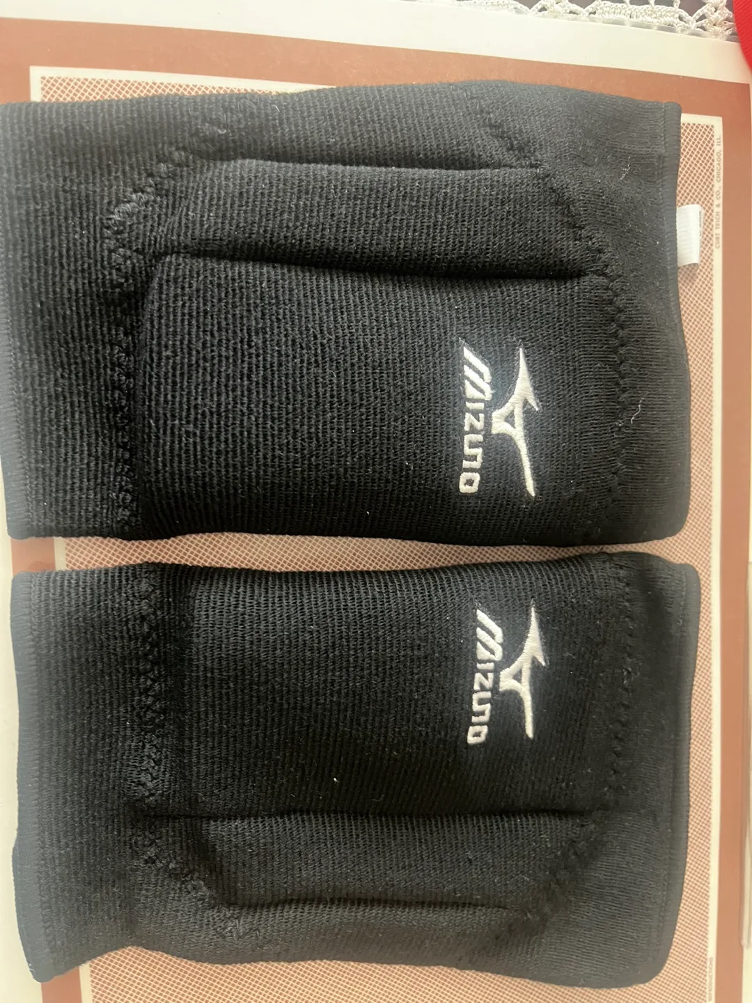 NEW Mizuno T10 Plus Volleyball Kneepads - One Size image indicator(4)