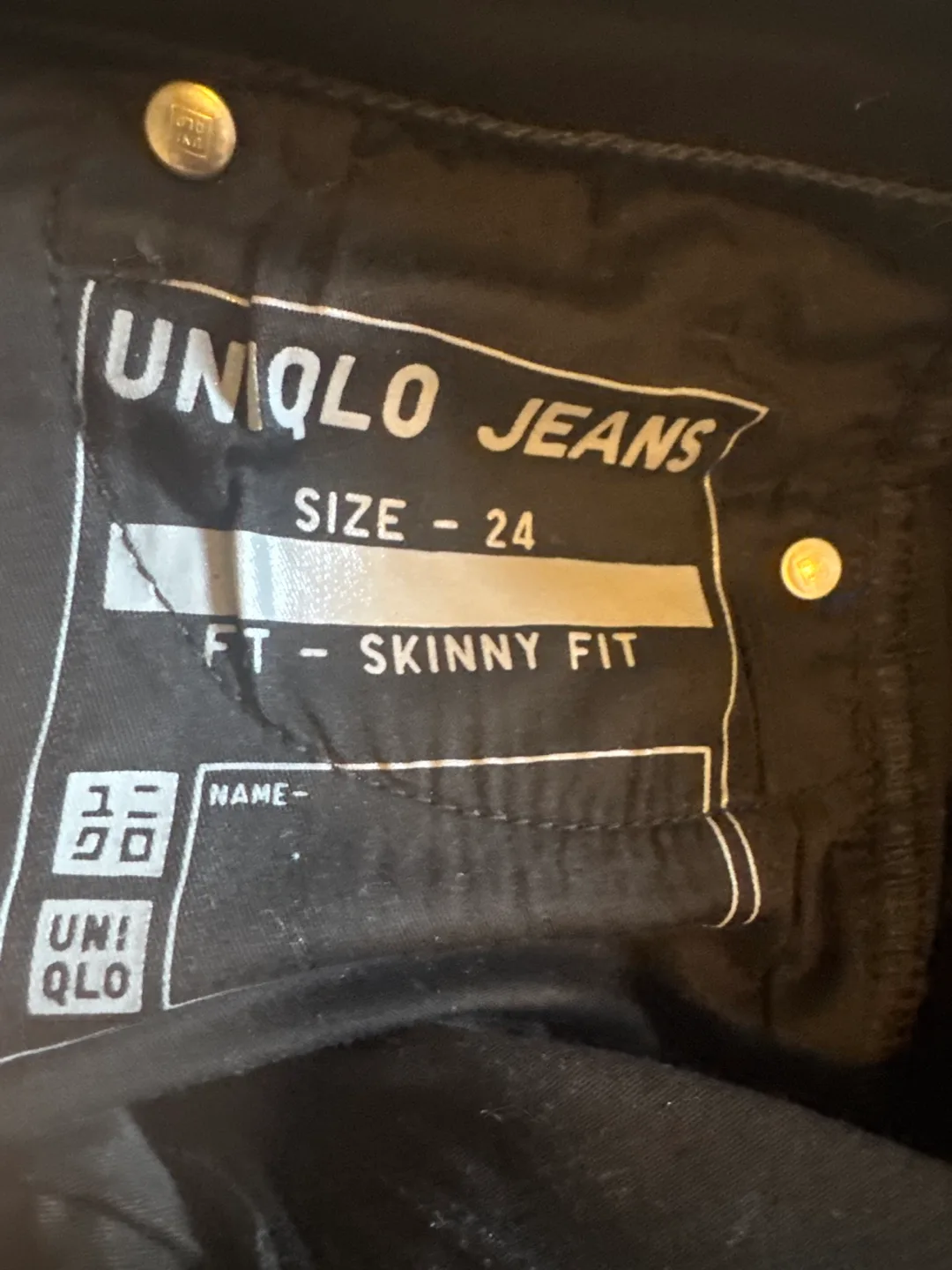 New UNIQLO Jeans - Size 24 - Skinny Fit - Black image indicator(2)