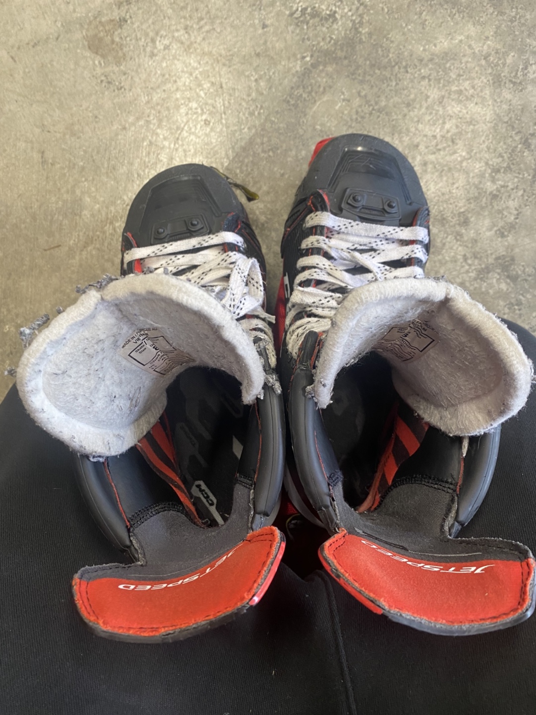 CCM Jetspeed Hockey Skates with Elite Hockey Skate Guards - photo 4