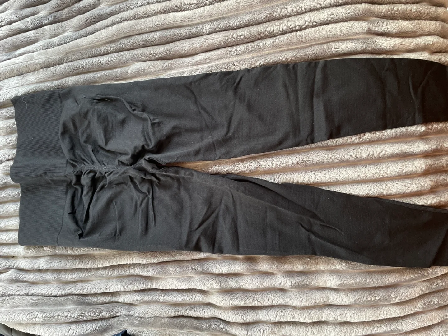 Bundle of Yoga tummy control butt lifting leggings size small image indicator(4)