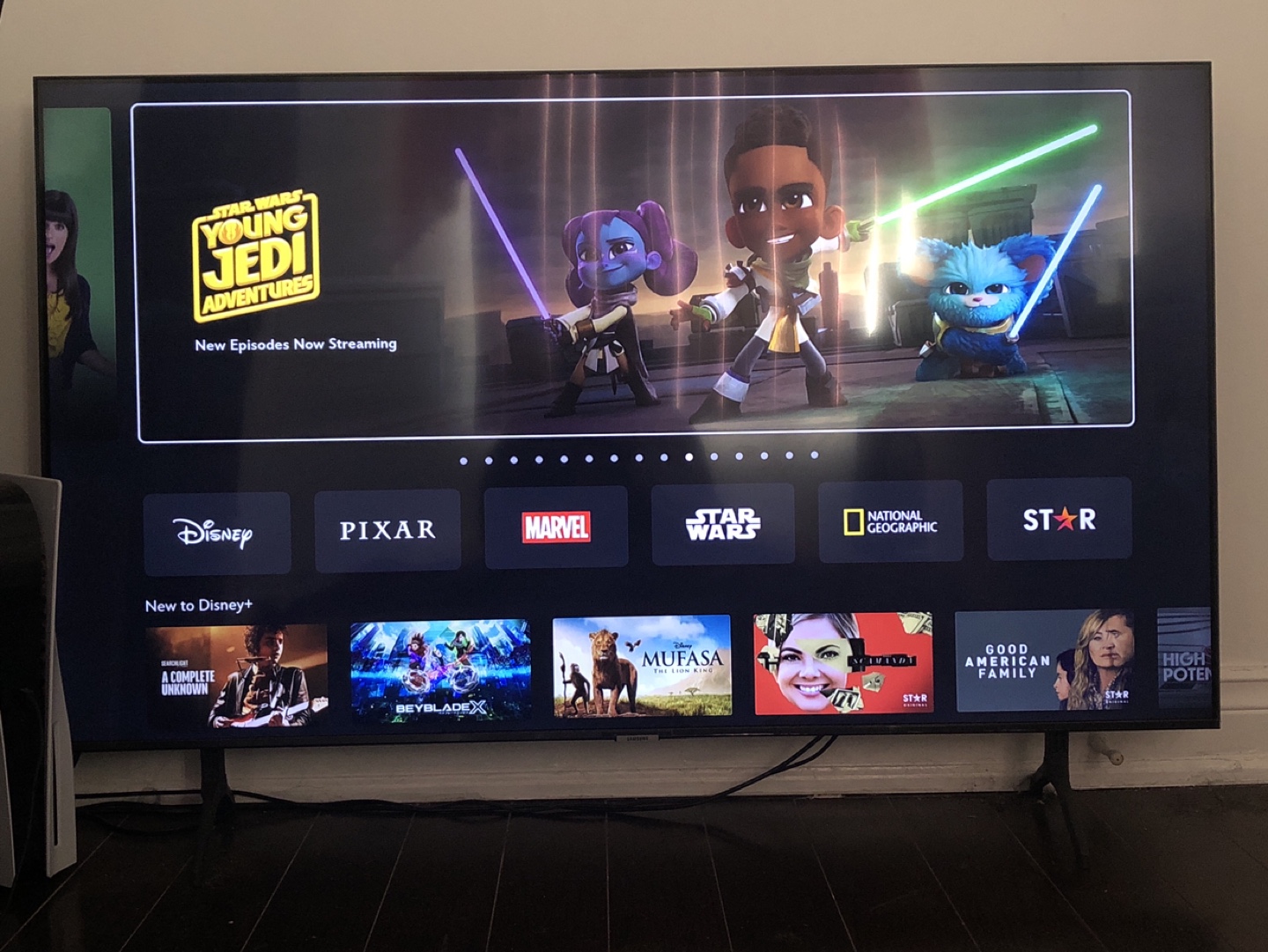 URGENT MOVING OUT SALE! 55” TV, Office Chair & Gaming Desk!