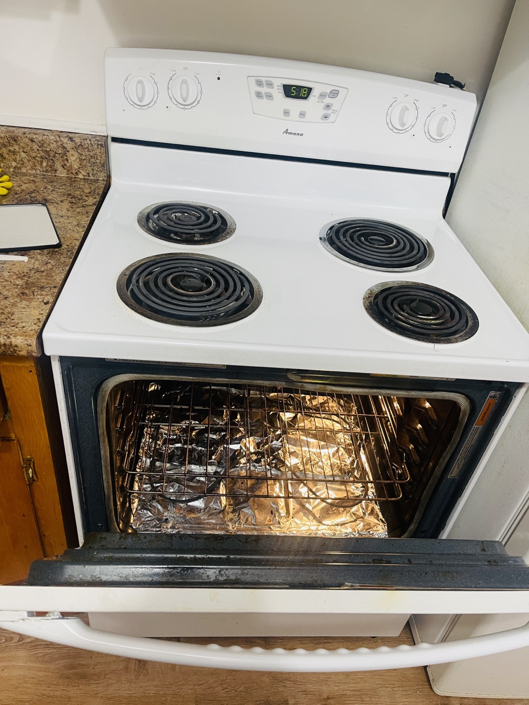 Amana Electric Range and Refrigerator Set - photo 2