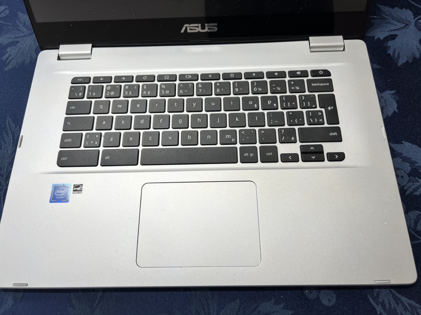 ASUS Chromebook C523N Laptop (For Parts) - photo 2