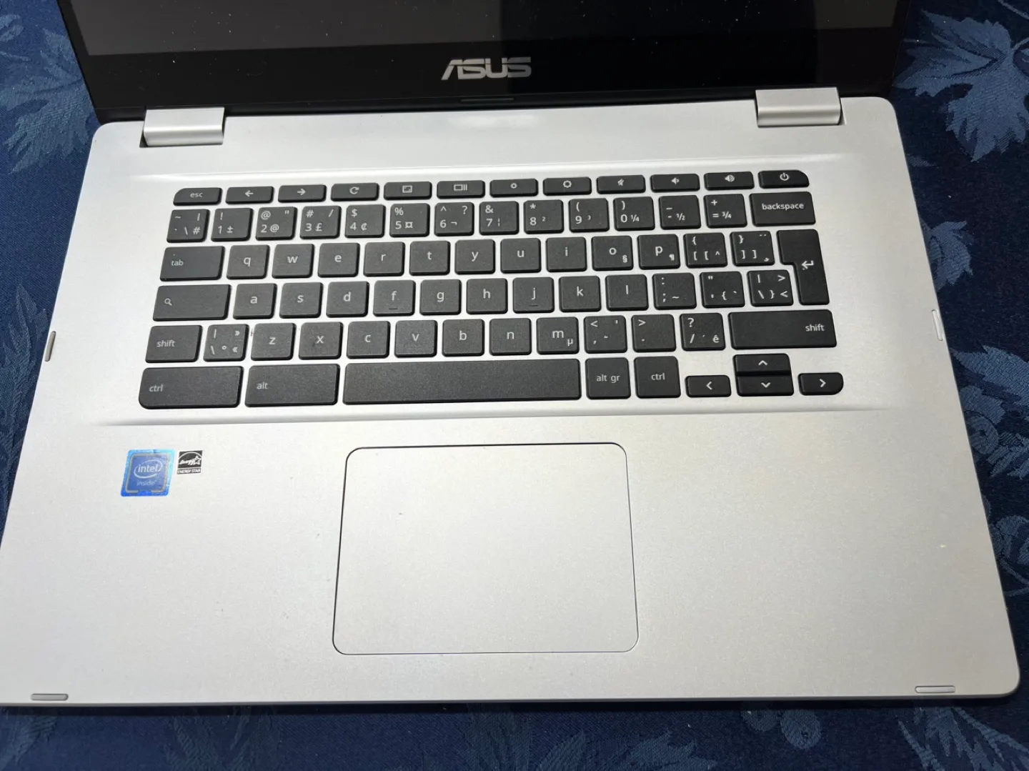ASUS Chromebook C523N Laptop (For Parts) image indicator(2)