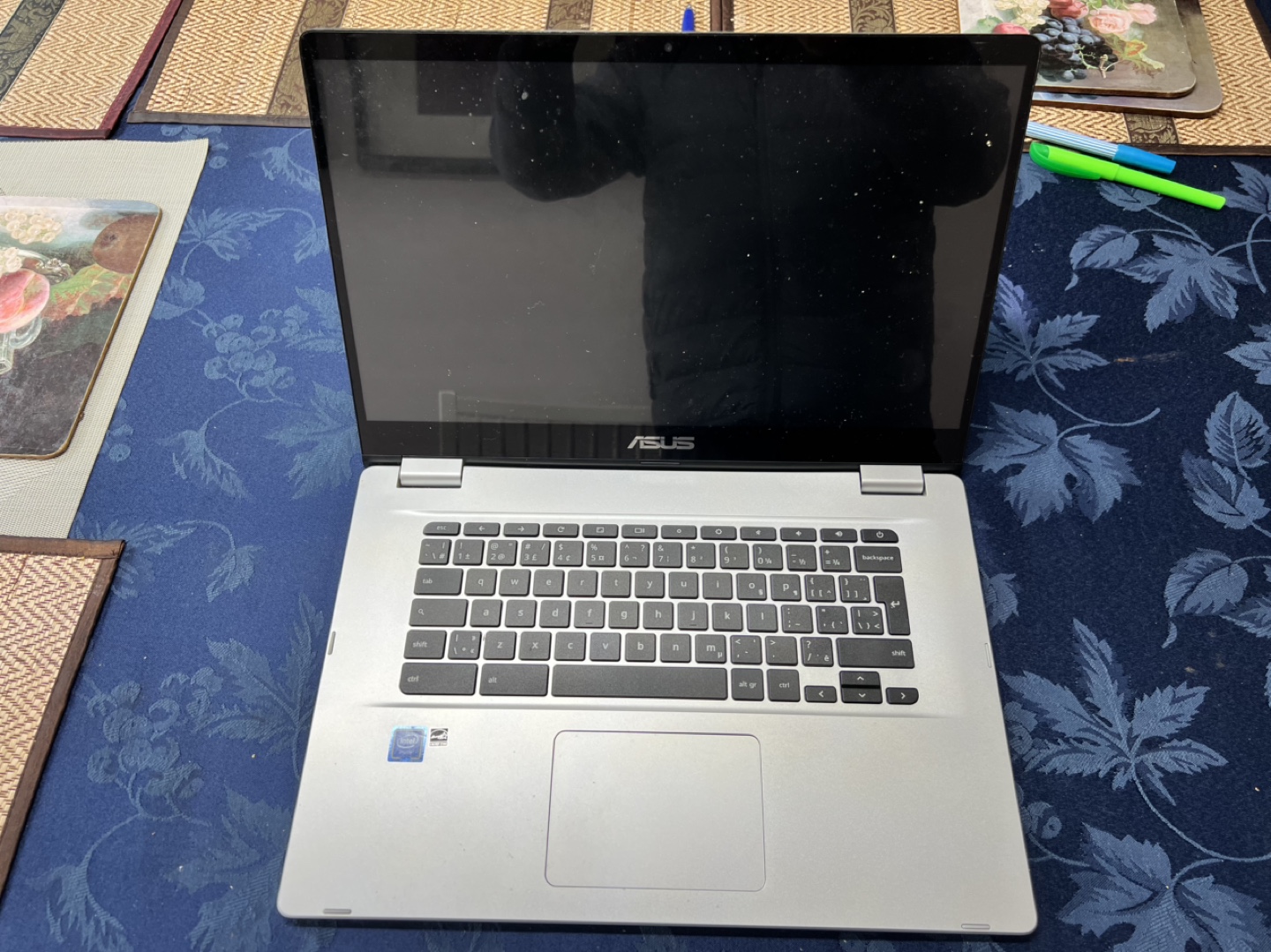 ASUS Chromebook C523N Laptop (For Parts)
