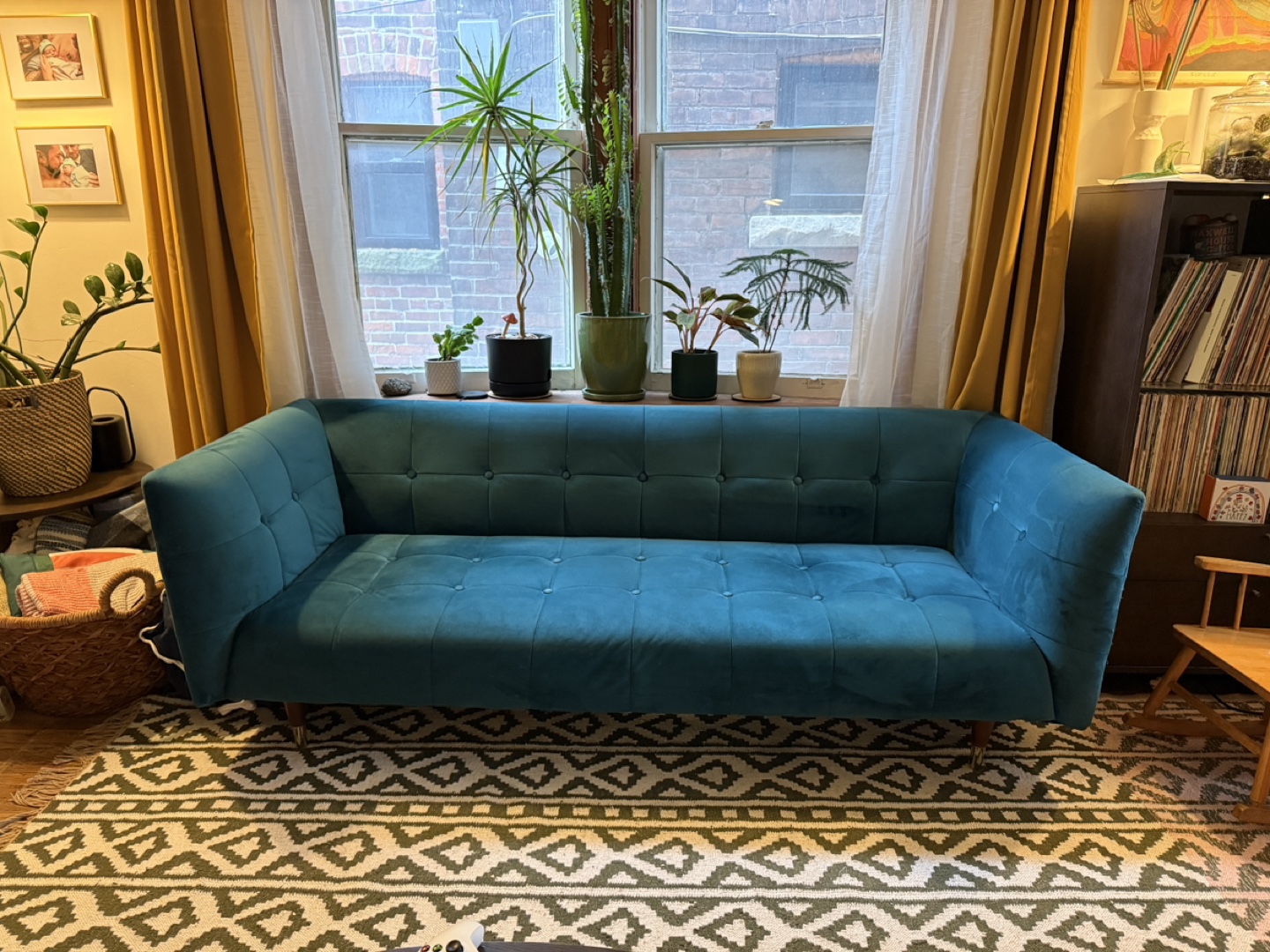 Teal soft velvet sofa (Compact 3-seater)