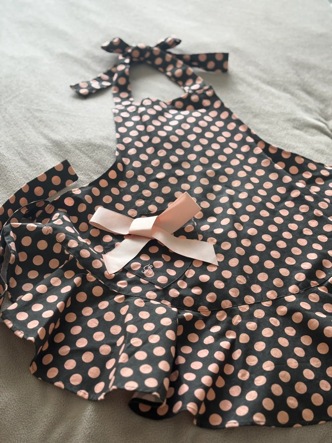 Jessie Steele Polka Dot Apron thumbnail