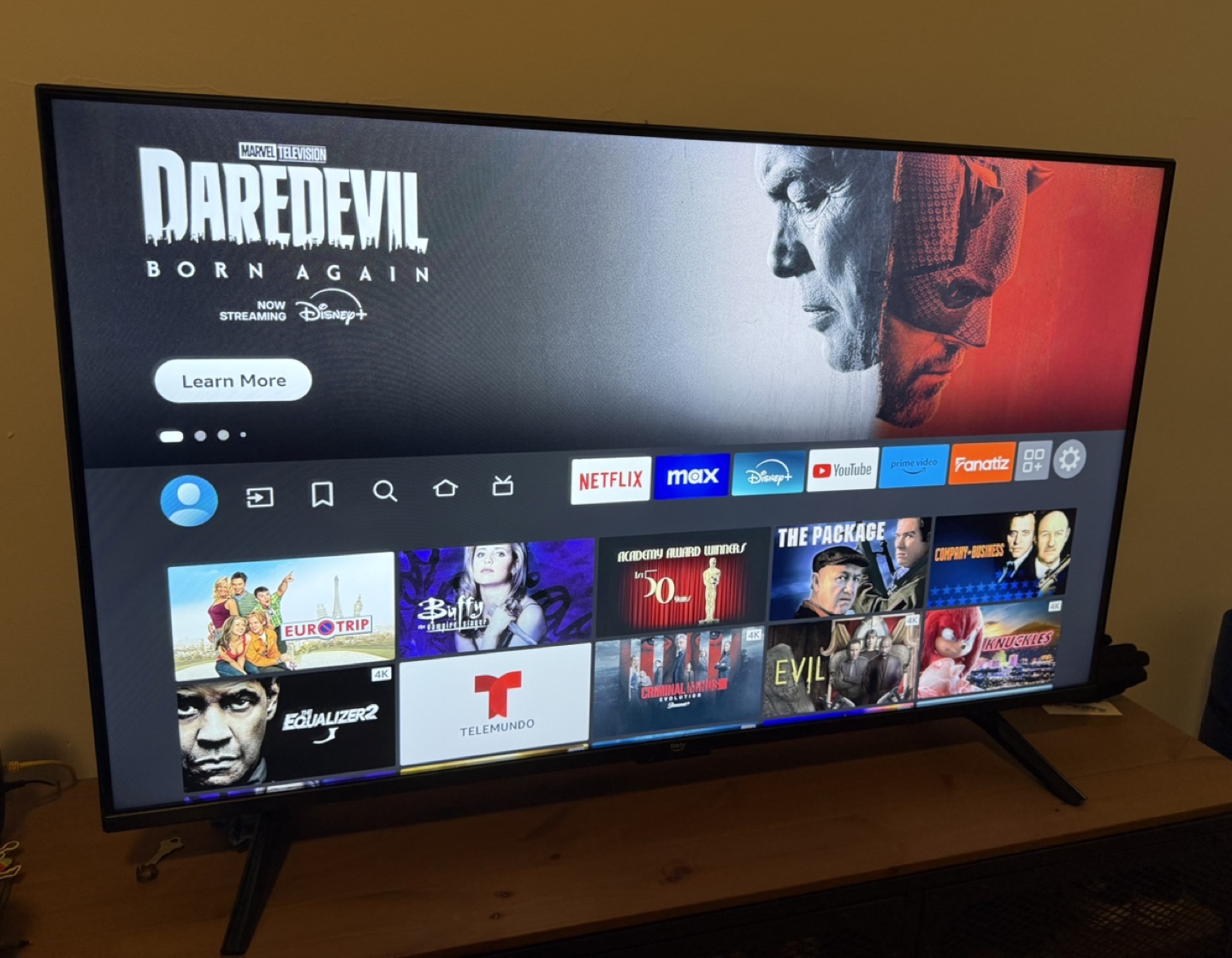 TCL 55-inch Smart TV - photo 2