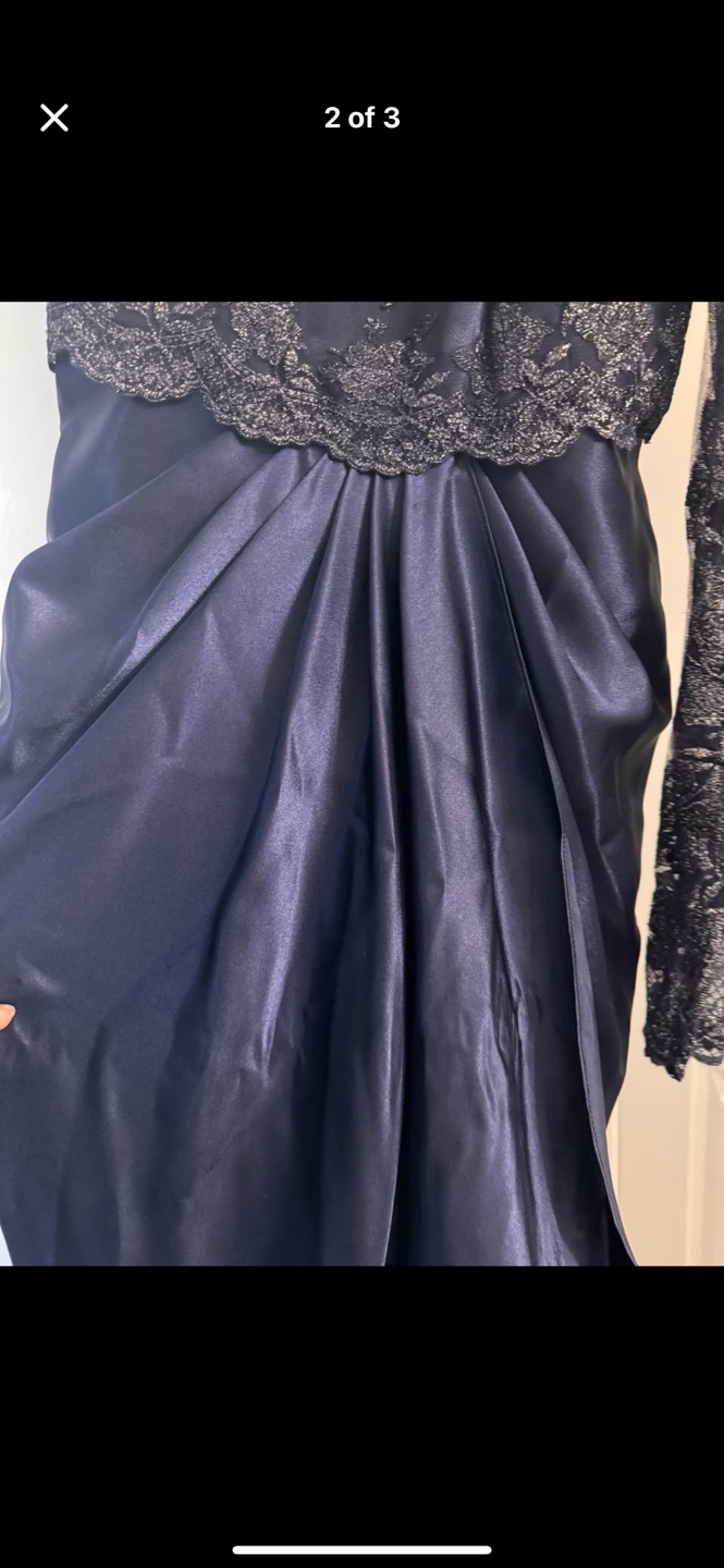 Navy blue formal dress with lace detail - photo 2