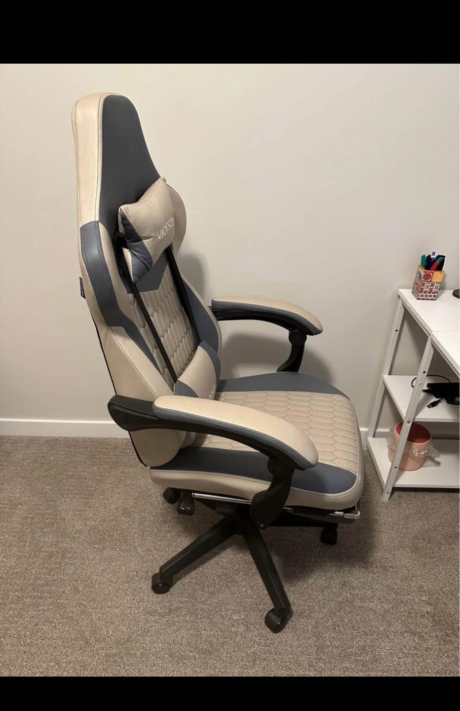 Wotsta Gaming/work Chair with Footrest