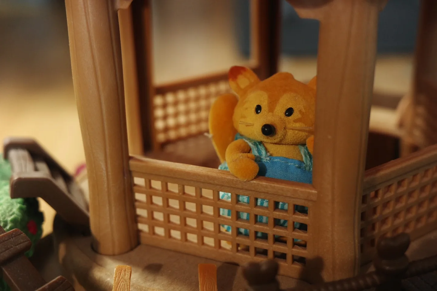 Calico Critters Treetop House Playset with Figures image indicator(3)