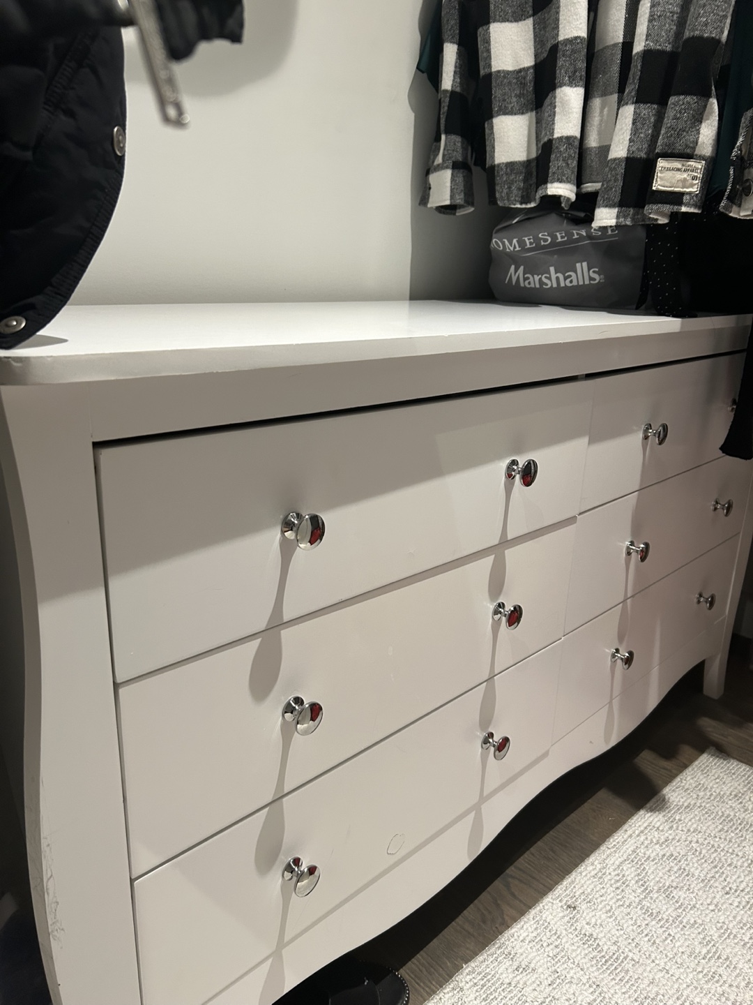 White Six-Drawer Dresser - photo 3