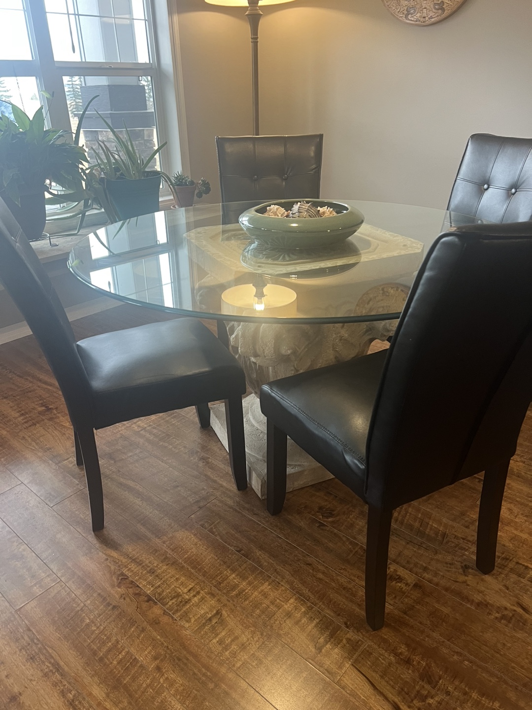 Glass-top dining table with four chairs - photo 2