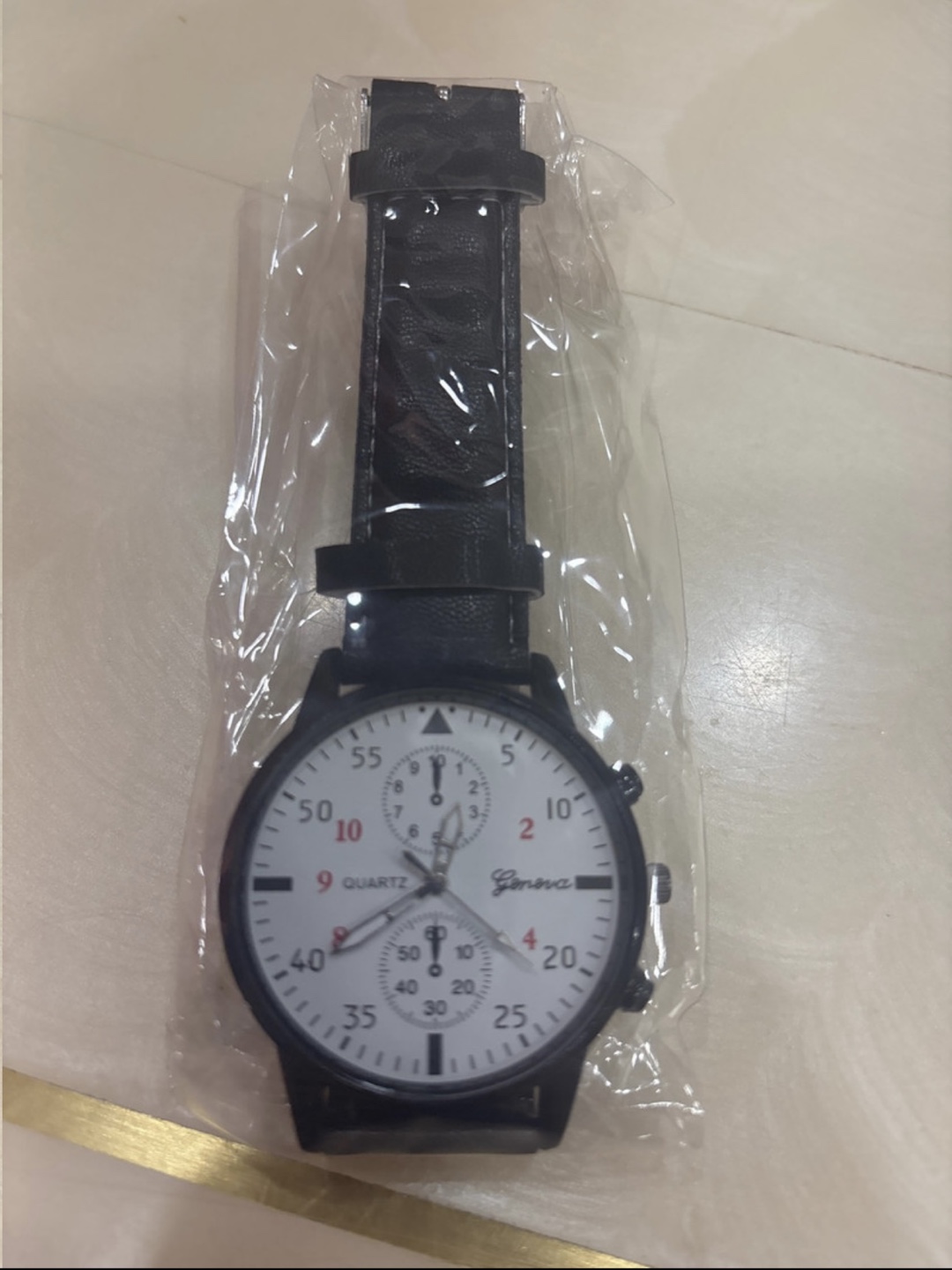 New Geneva Quartz Wristwatch - photo 2